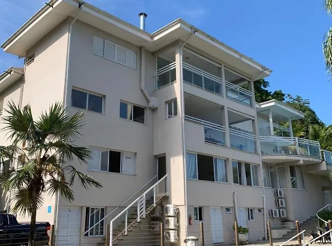 MANSÃO TENÓRIO - Suítes, Estudio ou Cobertura Pé na Areia