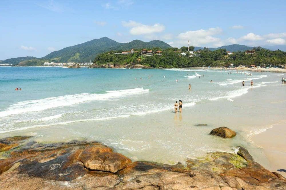 Casa de hóspedes Mansao Tenorio - Suites, Estudio Ou Cobertura Pe Na Areia Ubatuba